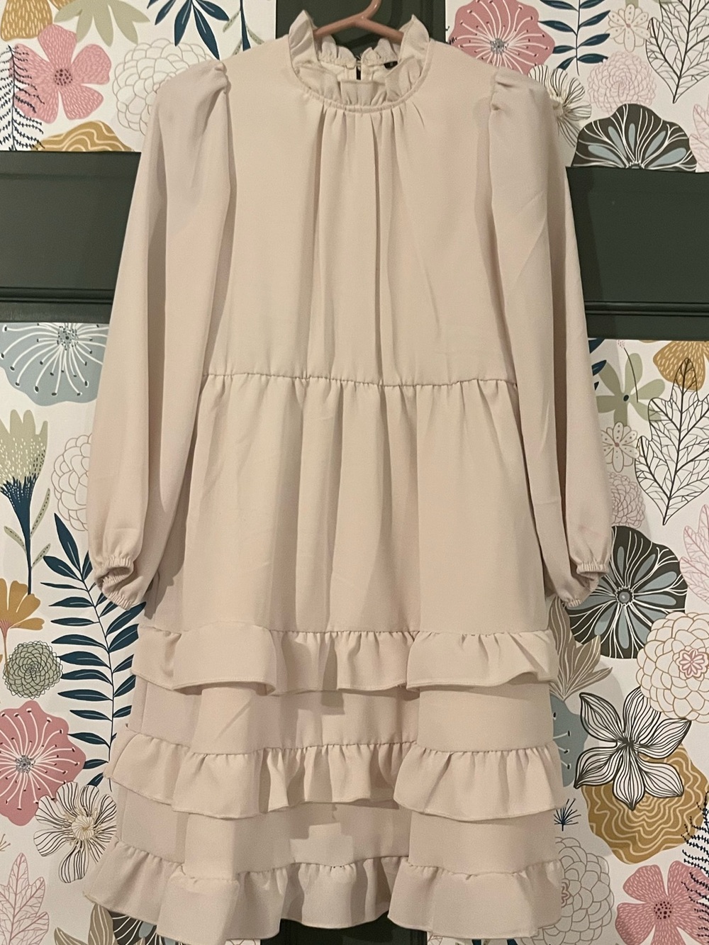 Girls size small cream color dress